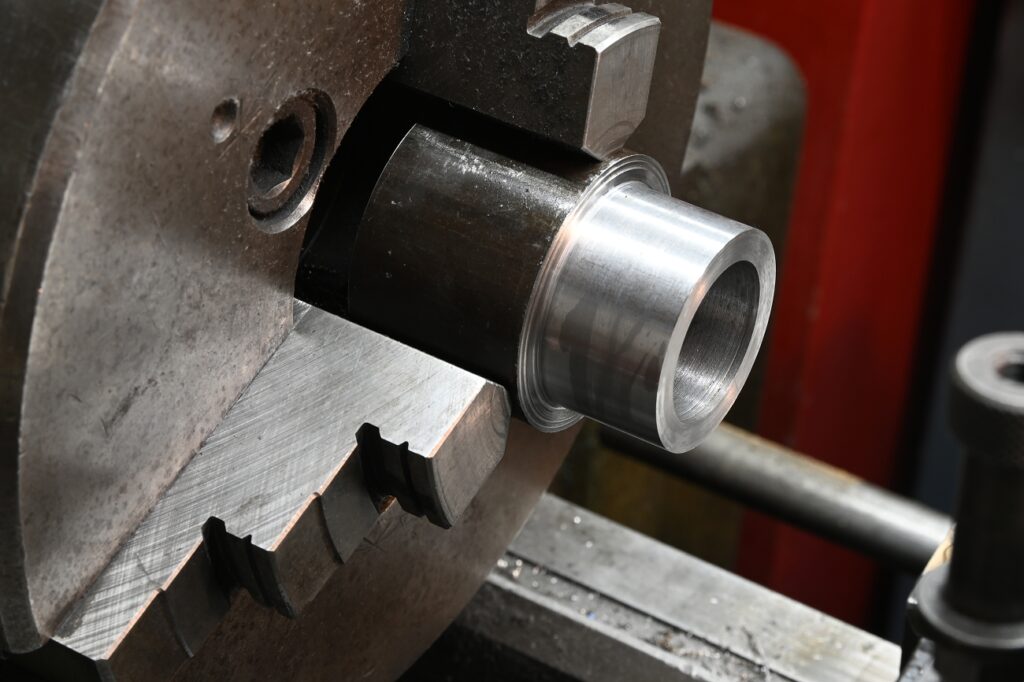 making Acier F1 Mill bearing retaining nut